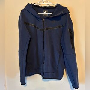 Men’s used like new size medium Nike fleece tech hoodie